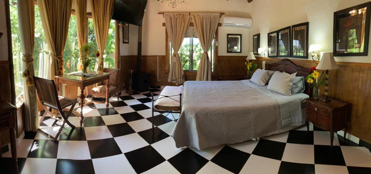 Hotel Vendimia Parador ซานตาครูซ ภายนอก รูปภาพ